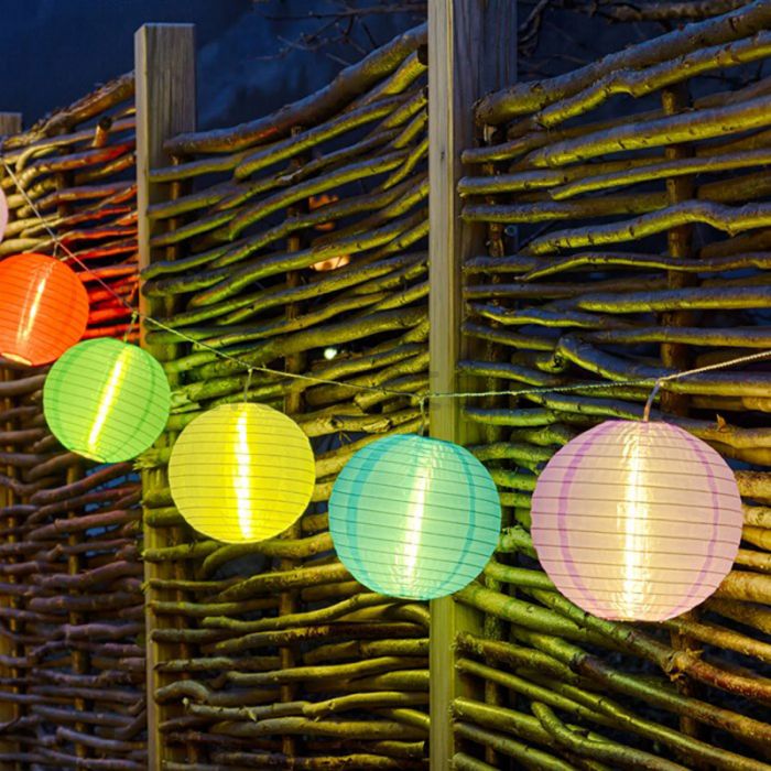 Catenaria con Festoni Luminosi