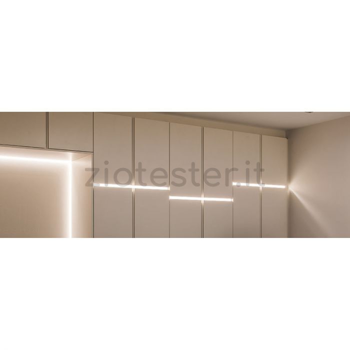 Eurocali 1x Profilo Angolare da 2 metri (2mt) a Scomparsa in Alluminio per Strisce LED Copertura Opaca larghezza max striscia led 9.5mm - 9.5 x 10.8 (alette 45.4