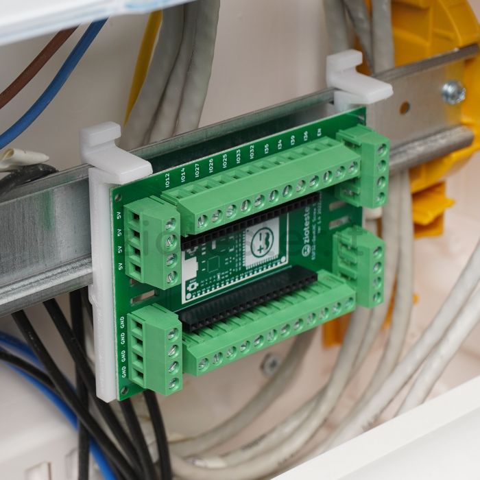 supporti din rail 3d