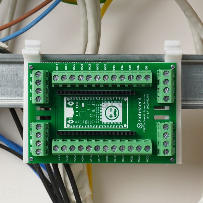 supporti din rail 3d